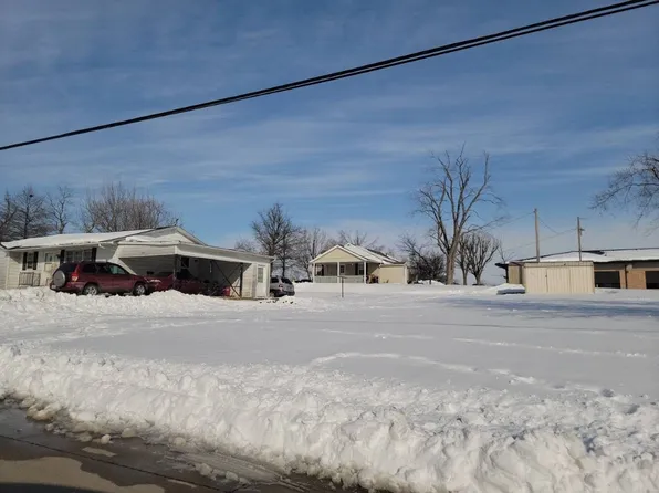 922 Chloe St, Perryville, MO 63775