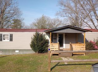 6 Chestnut Knob Rd, Martinsville, VA 24112