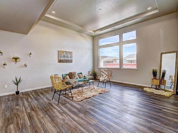 5th image of 2745 Eclipse Ave
