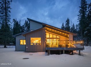 12091 N Woodland Beach Dr, Hauser, ID 83854