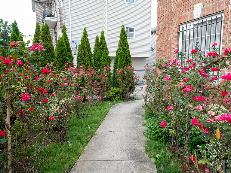 5-9 Marion Pl #3 — Photo 29