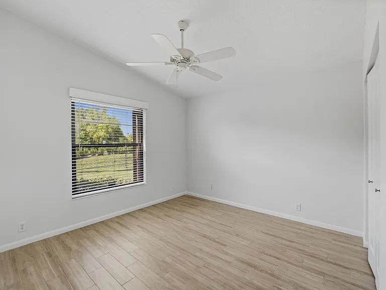 7916 SE Villa Cir — Photo 22