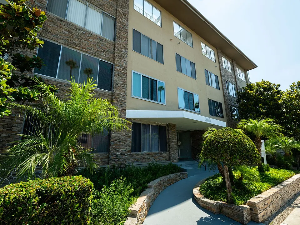 350 N Crescent Drive