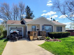 2728 6th St, Monroe, WI 53566