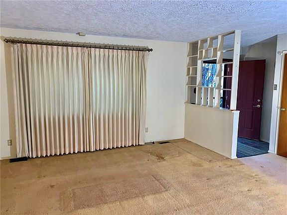 4th image of 2433 N Constellation Dr