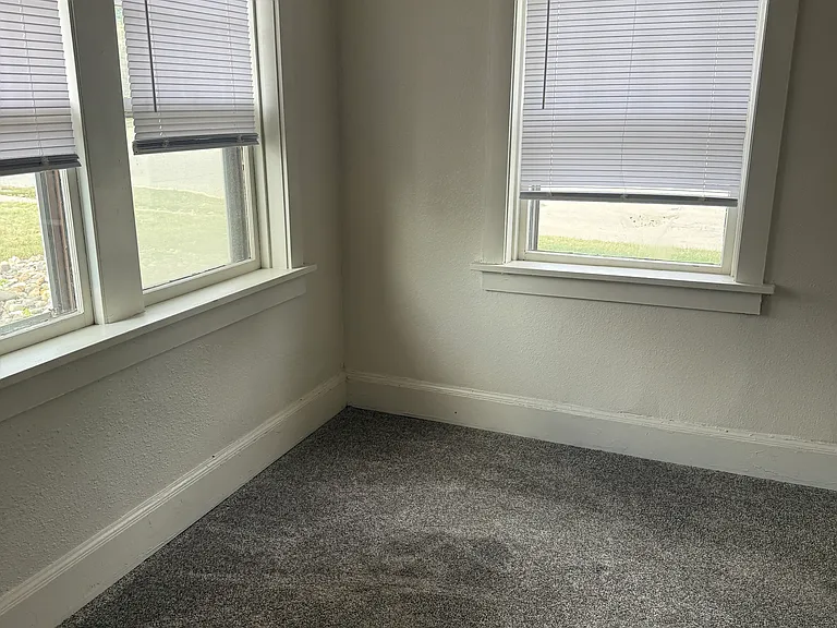 610 N Buxton St #1 — Photo 3