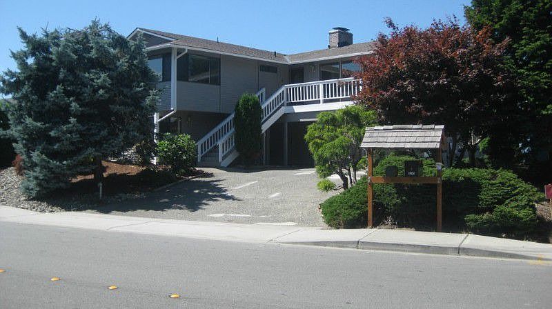 1st image of 1339 183rd Ave NE