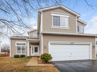 1452 Almaden Ln, Gurnee, IL 60031