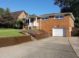 1118 N 2nd St, Jeannette, PA 15644