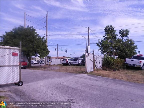 2nd image of 4410 NE 5th Ter