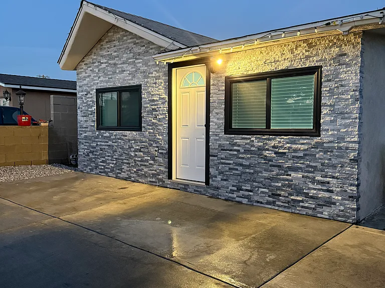 7816 Troost Ave — Photo 16