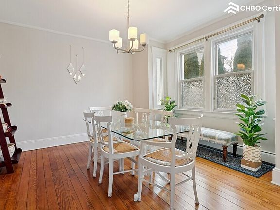 Beautiful dining room - short term housing in Greenwich CT