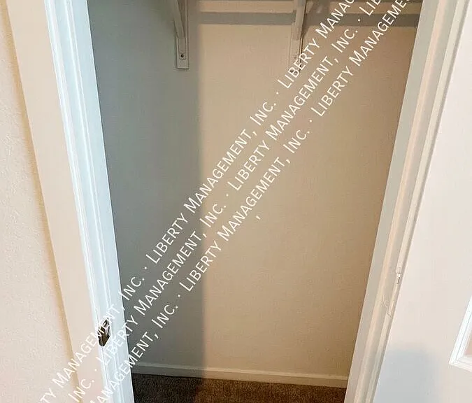4606 Legacy Point — Photo 8