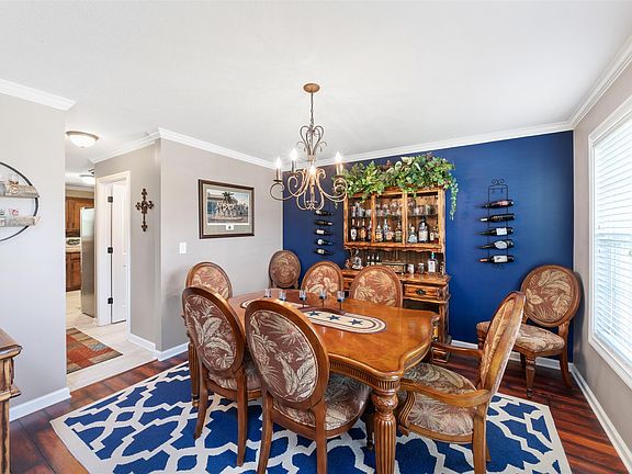 5th image of 2988 Brewster Dr