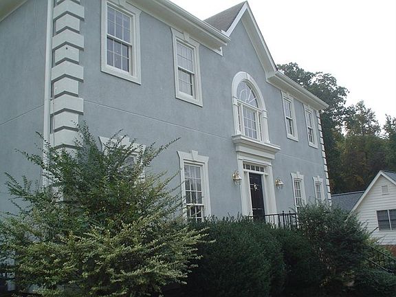 4th image of 3195 Arbor Woods Dr