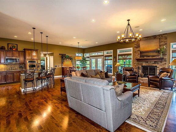 2nd image of 2373 Summerwoods Dr
