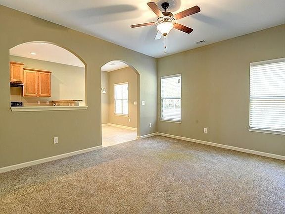3rd image of 25 Griffin Mill Dr