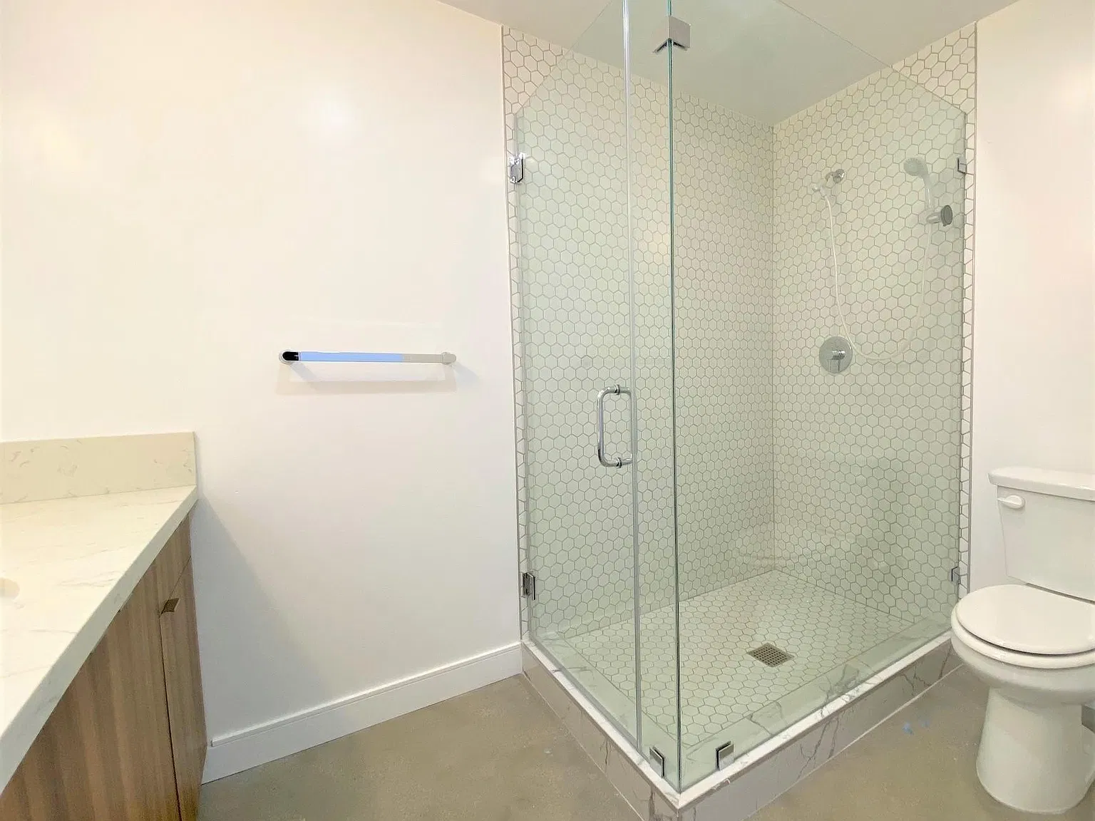 1 bed, 924 sqft, $2,550 — Photo 4