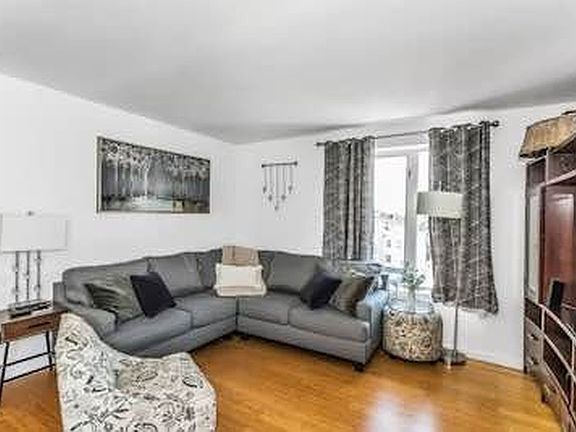 4th image of 112-02 Northern Blvd #6G