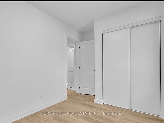 4th image of 105 Galloway Rd Unit B