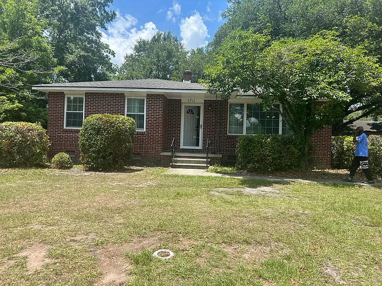 2711 Clarkin Ave — Photo 14