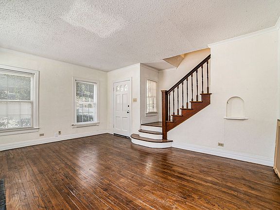 5th image of 6300 Belmont Ave