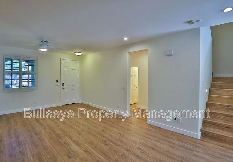 7321 N 89th Dr — Photo 5