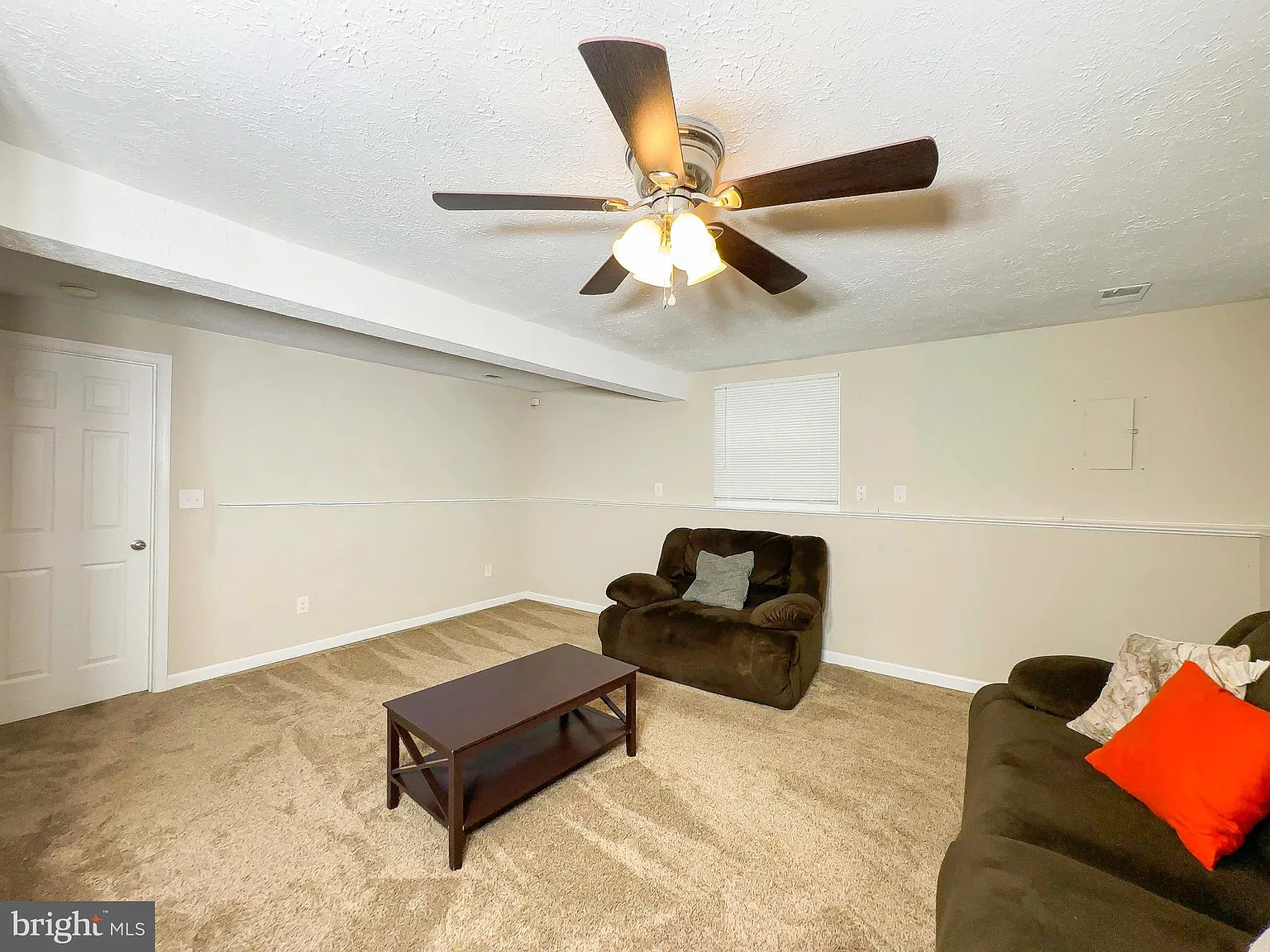 3 bed, 2.0 bath, 2000 sqft, $2,800 — Photo 4