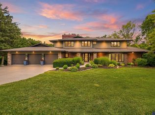 5201 Cavvy Rd, Lincoln, NE 68516