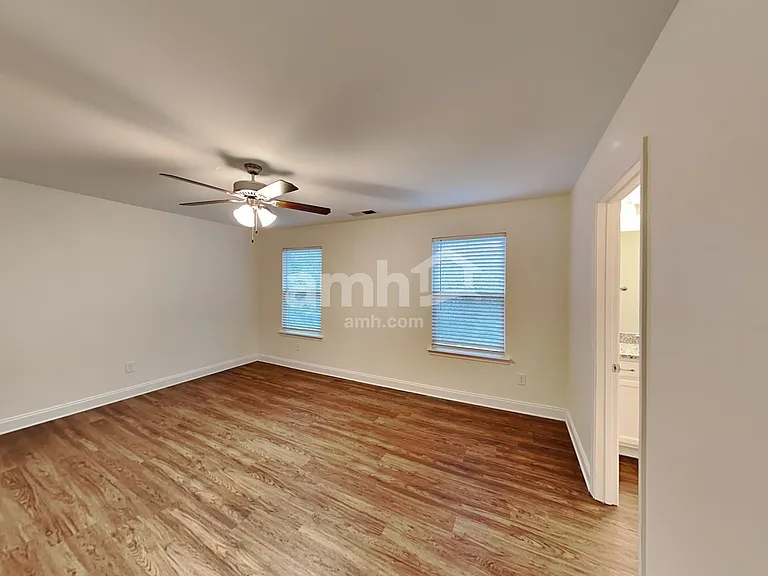 138 Cobblestone Dr — Photo 9