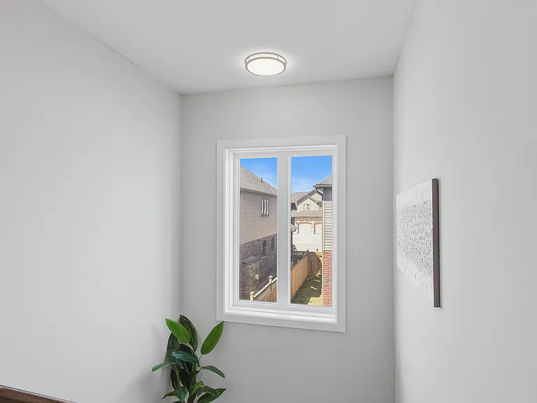 1615 Sandridge Ln — Photo 31