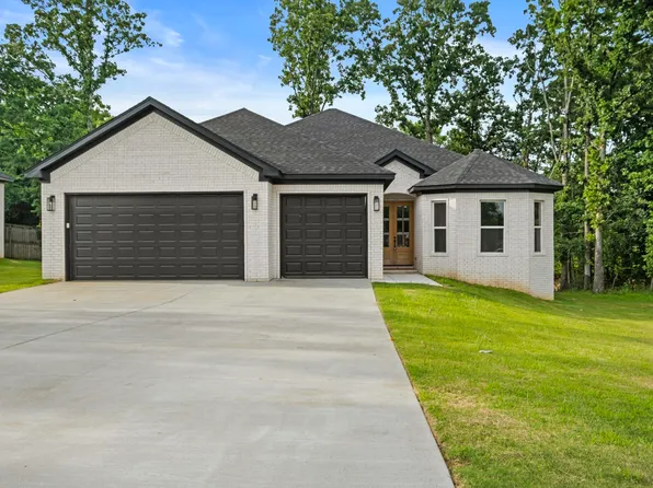 517 Forest Oak Cv, Jacksonville, AR 72076