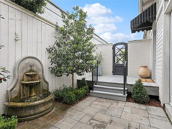 4th image of 5600 Prytania St