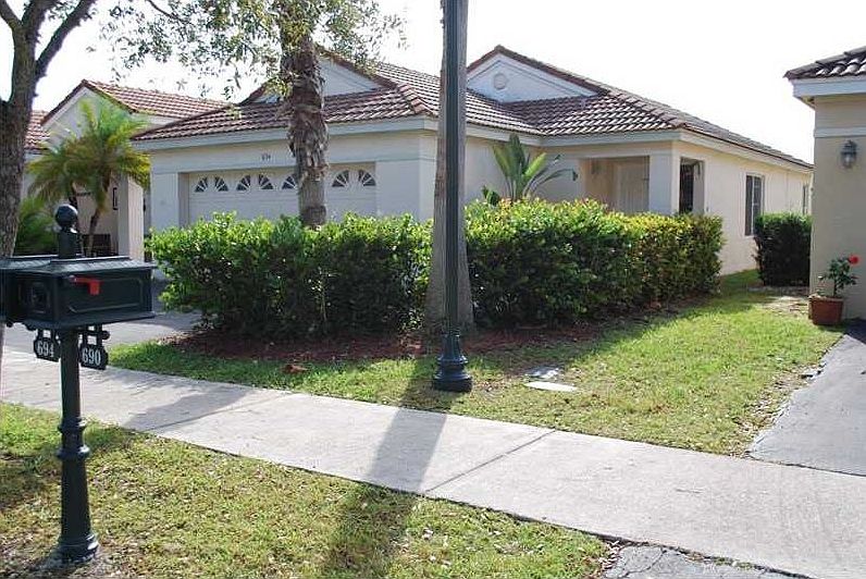 1st image of 694 San Remo Dr #0694