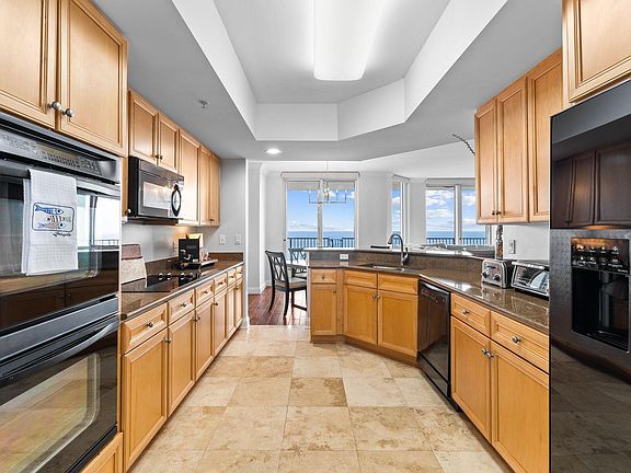 4th image of 1404 Beach Club Dr #1404