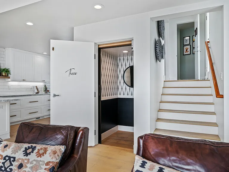 53 15th St — Photo 34