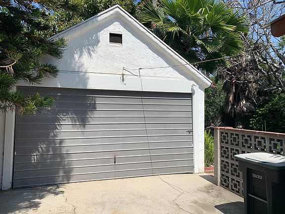 5th image of 532 N Griffith Park Dr