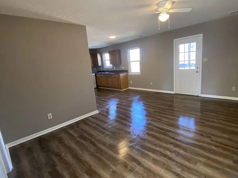 979 Bryant Way — Photo 5