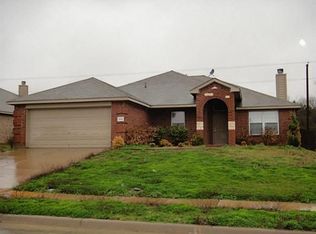 1606 Sabine Dr, Midlothian, TX 76065