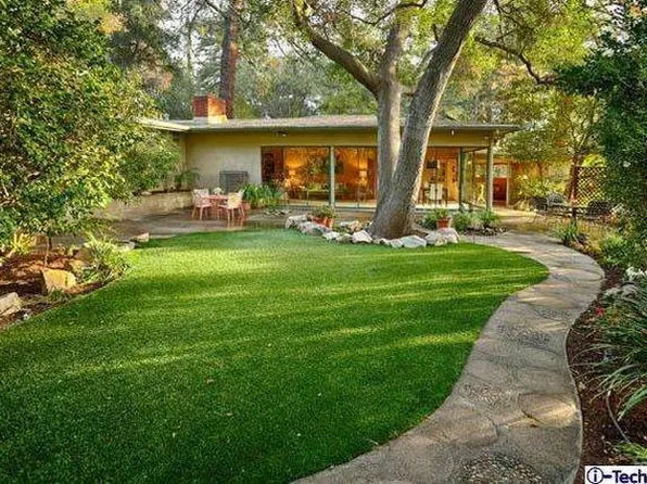 2055 Sunnybank Dr, La Canada Flintridge, CA 91011