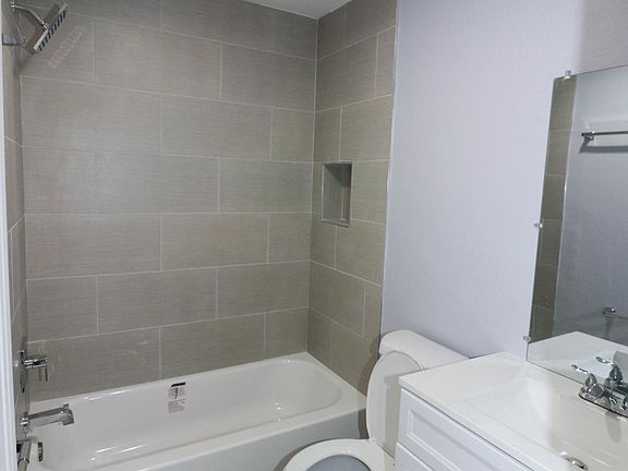 5th image of 2222 E 6th St APT 203
