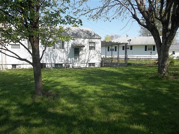 4th image of 236 Cowan Pl
