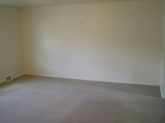 3rd image of 3310 Pierson Dr