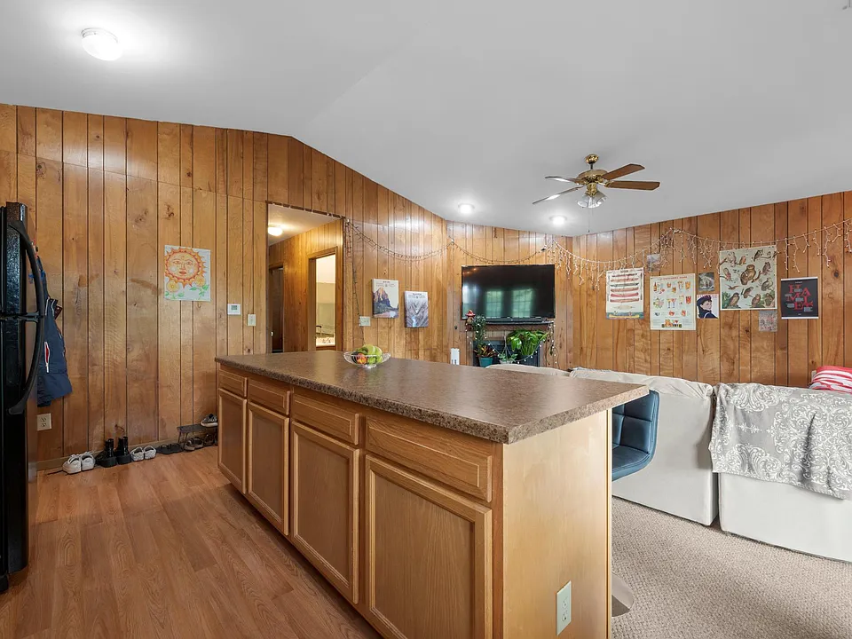 190 W 9th Ave #A