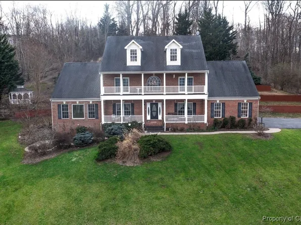 78 Canterbury Dr, Stafford, VA 22554