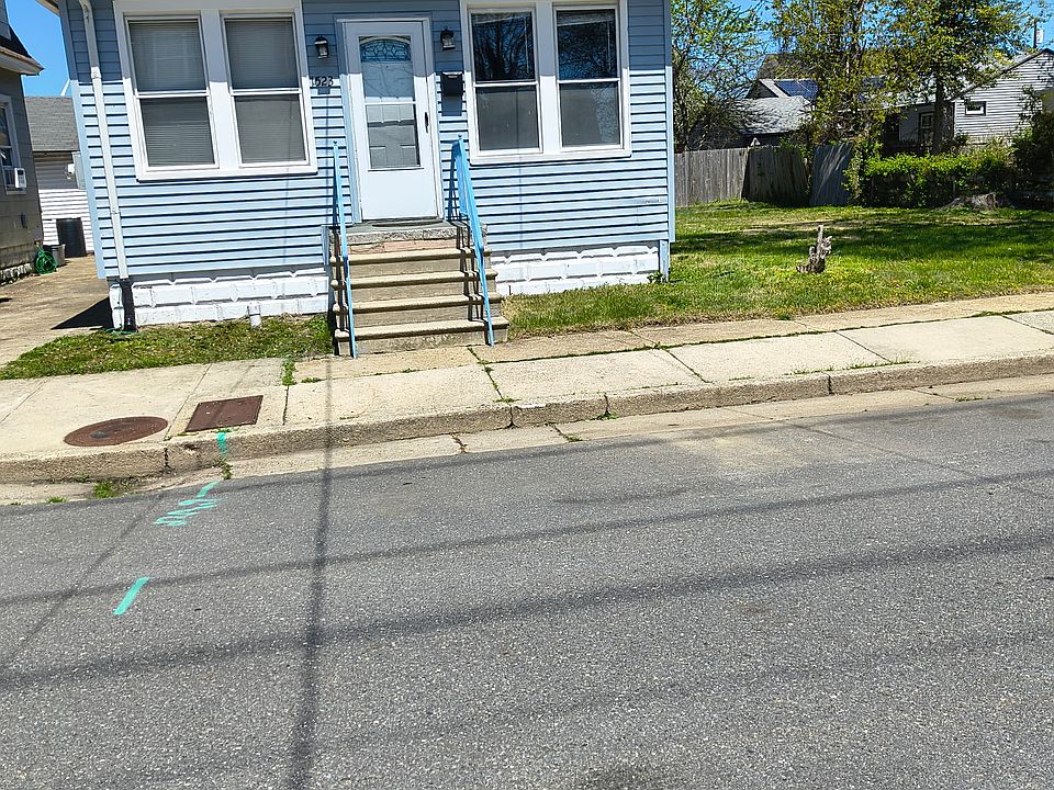 1st image of 1523 N Arkansas Ave