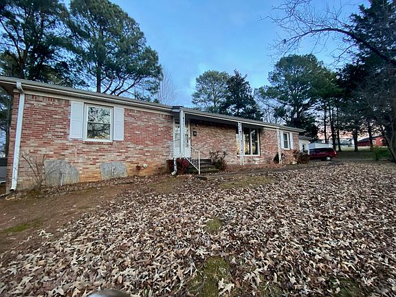 5th image of 105 Fairmont Cir