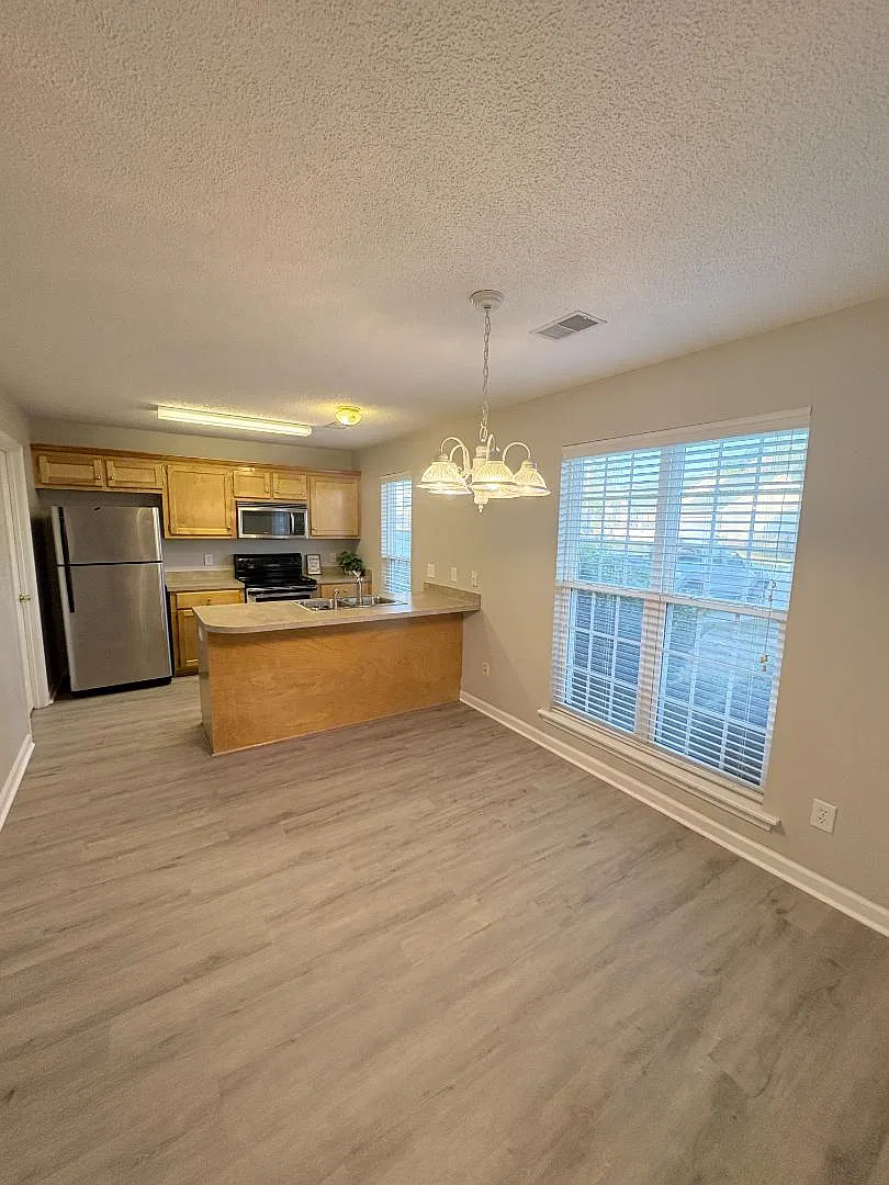 233 Double Eagle Cir — Photo 4