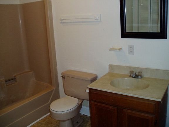 2nd image of 113/115 E Church Street