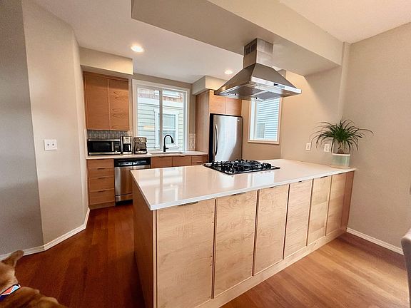 3rd image of 6738A Mary Ave NW